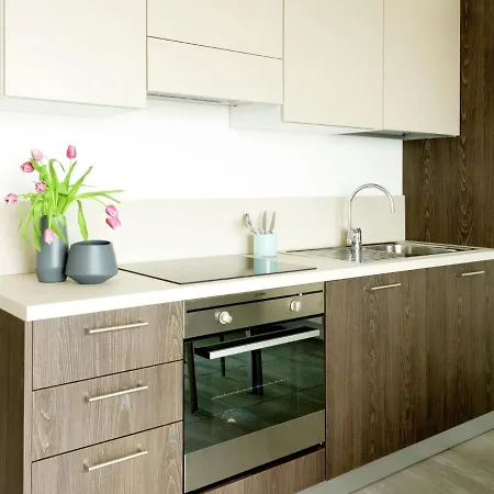 Elegant In With Swimming Pool בית נופש Parzanica